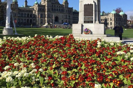 Victoria, BC: City Tour and Butchart Gardens Combo Tour