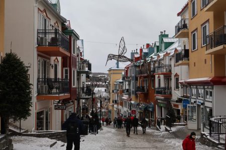 Montreal: Guided tour of the Laurentides Mont Tremblant