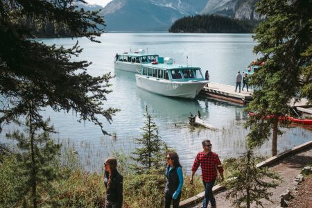 Jasper: Sightseeing Tour with Maligne Lake Cruise