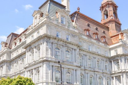 Montreal: Guided Bus Tour