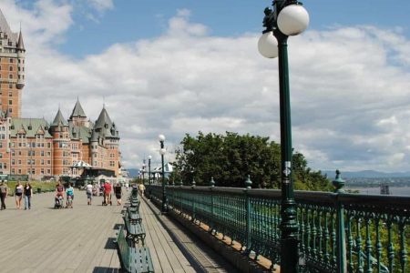 Romantic Stroll in Quebec Walking Tour for Couples